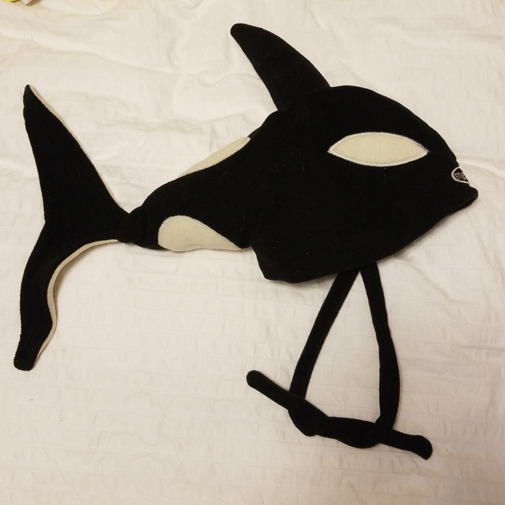 [C] Orca hat